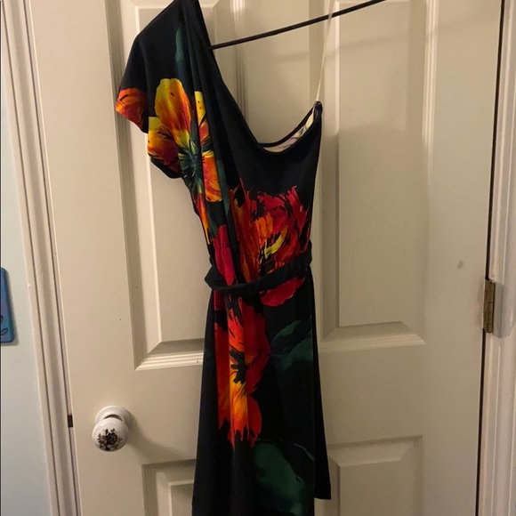 Forever 21 Dresses & Skirts - Floral dress w/ one sleeve